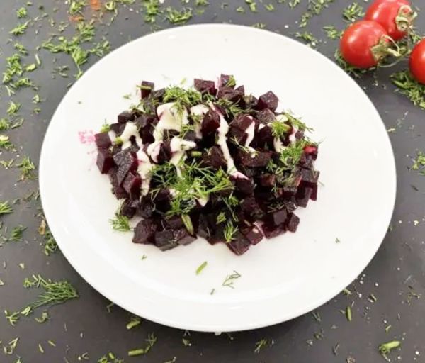 Բազուկով աղցան Թեյսթի Հաուս