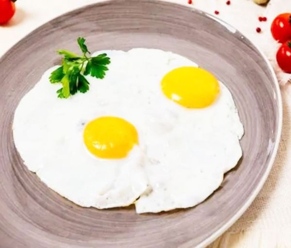 Ձվածեղ Թեյսթի Հաուս